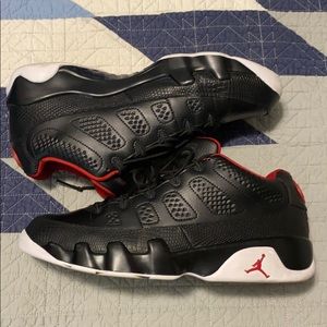 Jordan: Retro 9 Low